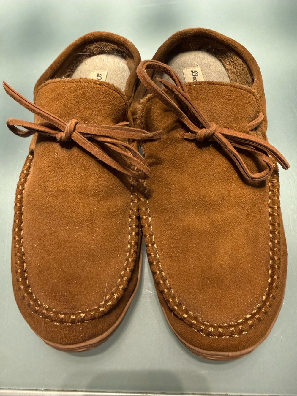 Dearfoams Stags Men's Suede Loafers in Chestnut Brown